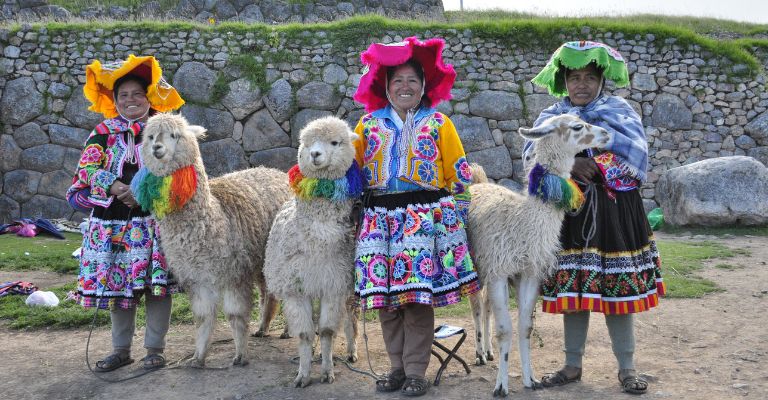 Traditional Clothing Of Peru